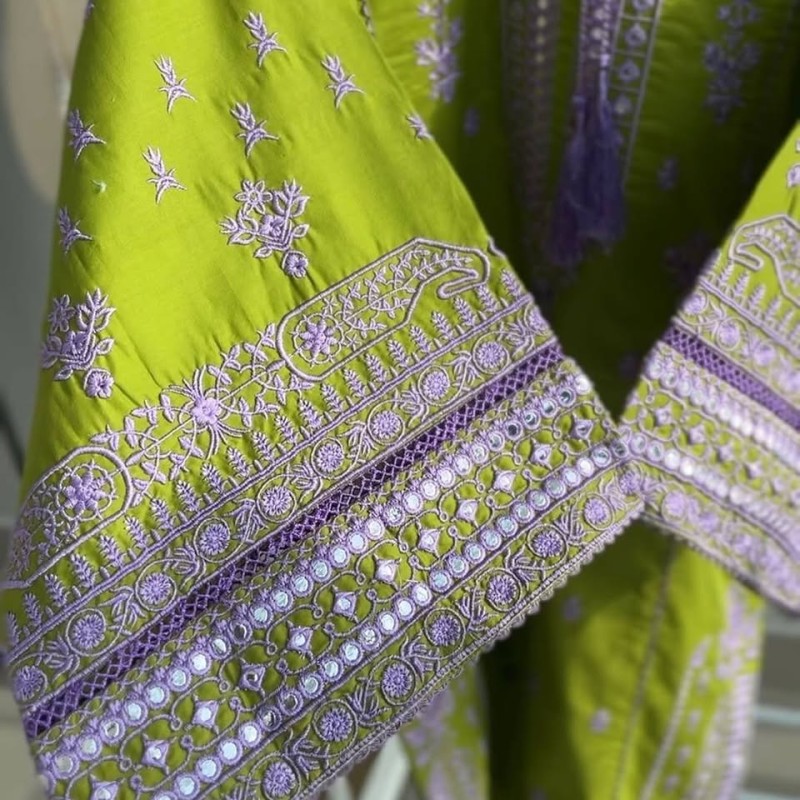 Macha - L A V E N D A R