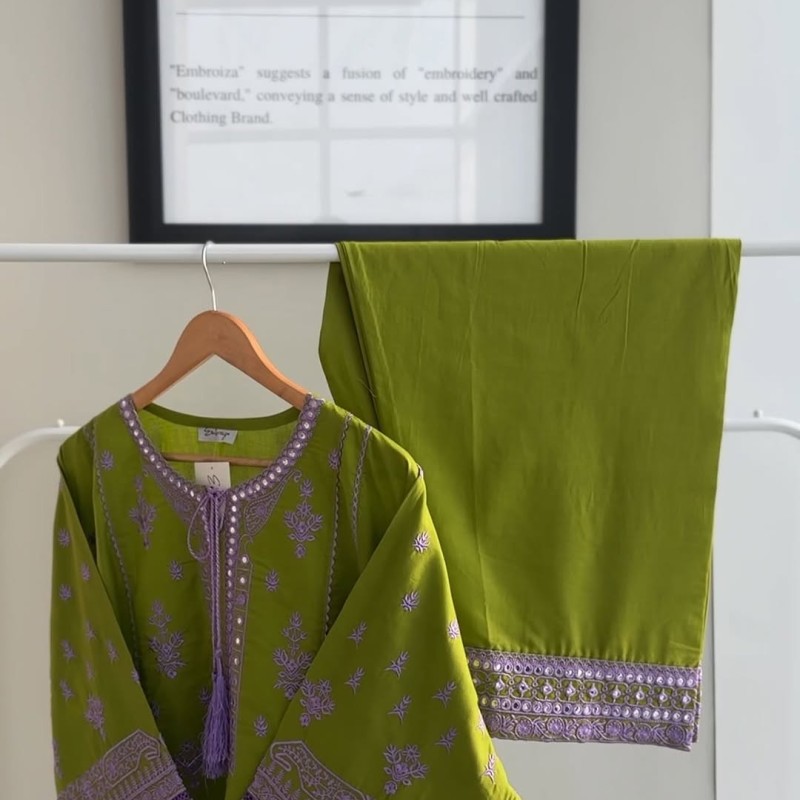 Macha - L A V E N D A R